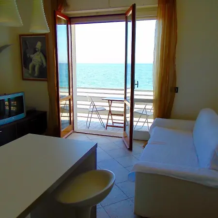 M210 - Marcelli, Trilocale Fronte Mare Con Vista Mozzafiato * Marcelli